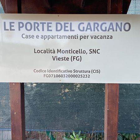 Appartamenti Le Porte Del Gargano В'єсте Екстер'єр фото