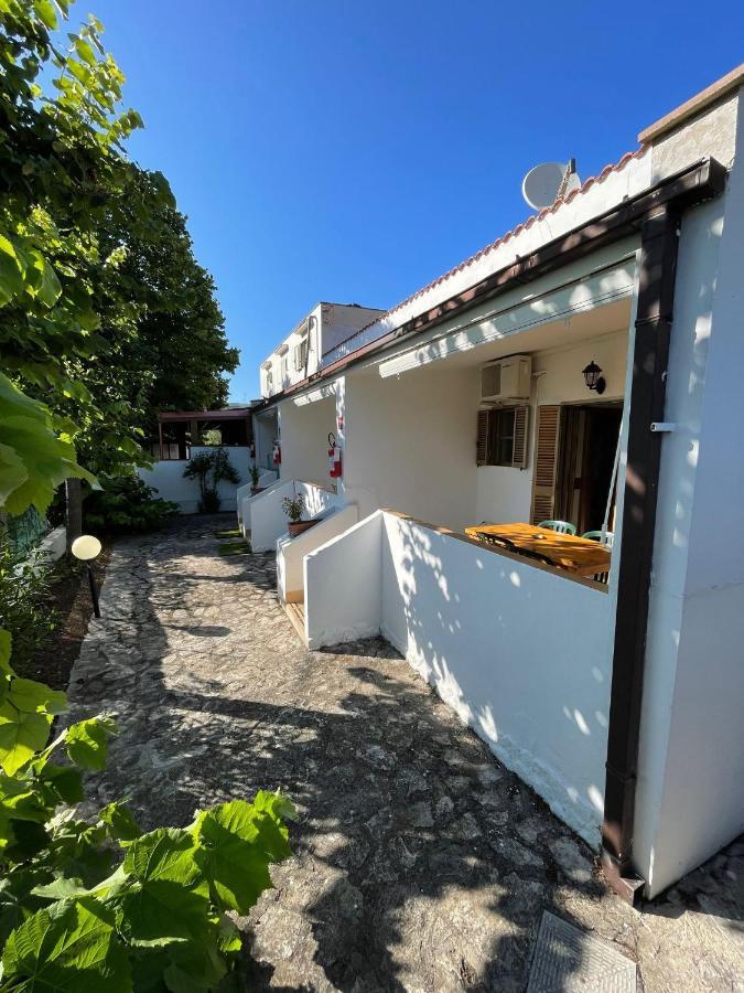Appartamenti Le Porte Del Gargano В'єсте Екстер'єр фото