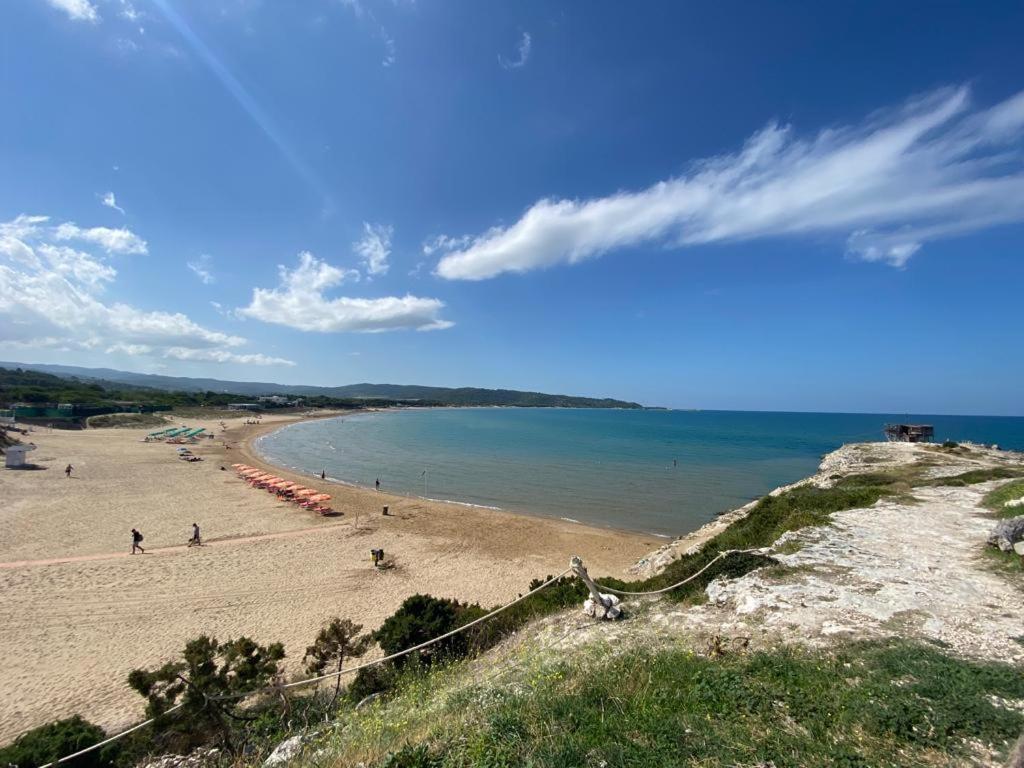 Appartamenti Le Porte Del Gargano В'єсте Екстер'єр фото