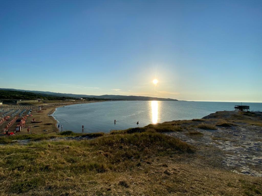 Appartamenti Le Porte Del Gargano В'єсте Екстер'єр фото